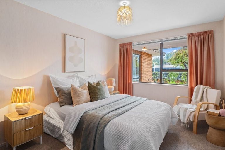 Photo of property in 1/1 Torvill And Dean Lane, Cashmere, Christchurch, 8022