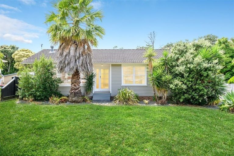 Photo of property in 44 Fitzwater Place, Henderson, Auckland, 0612