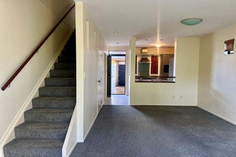 Photo of property in 10/21 Armoy Drive, East Tamaki, Auckland, 2016