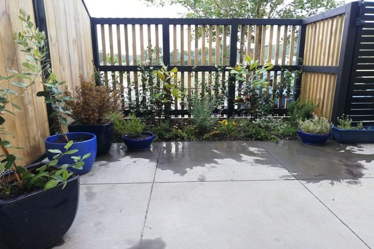 Photo of property in 9/28 Fitzherbert Road, Wainuiomata, Lower Hutt, 5014