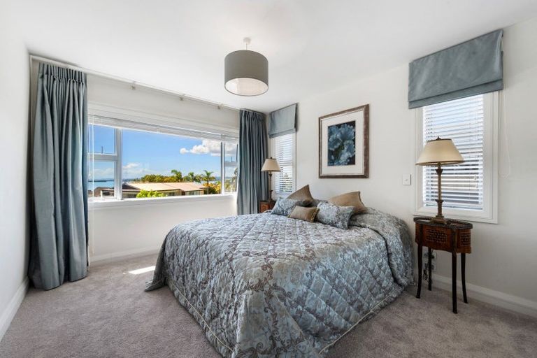 Photo of property in 6d Burford Place, Mellons Bay, Auckland, 2014