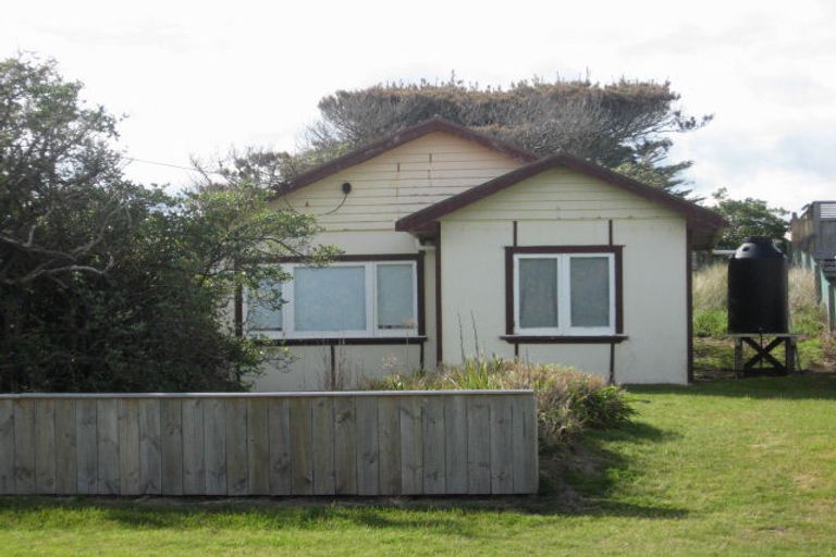 Photo of property in 106 Rua Avenue, Waitarere Beach, Levin, 5510