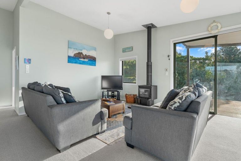 Photo of property in 149 Te Awaiti Road, Tora, Martinborough, 5782