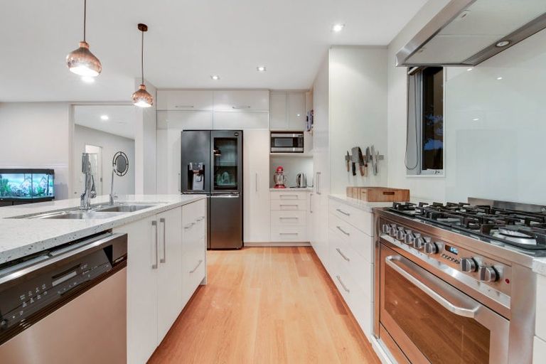 Photo of property in 58 The Circle, Manly, Whangaparaoa, 0930