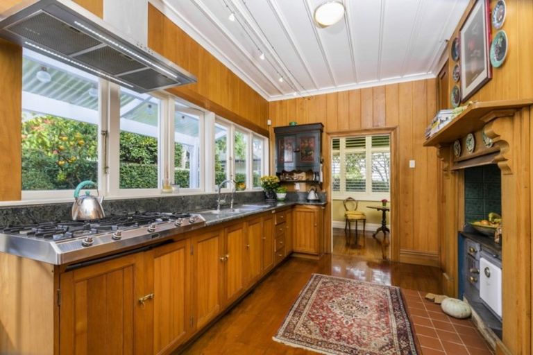 Photo of property in 8 Dodson Avenue, Milford, Auckland, 0620