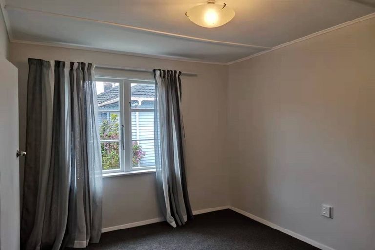 Photo of property in 62 Main Road, Wainuiomata, Lower Hutt, 5014
