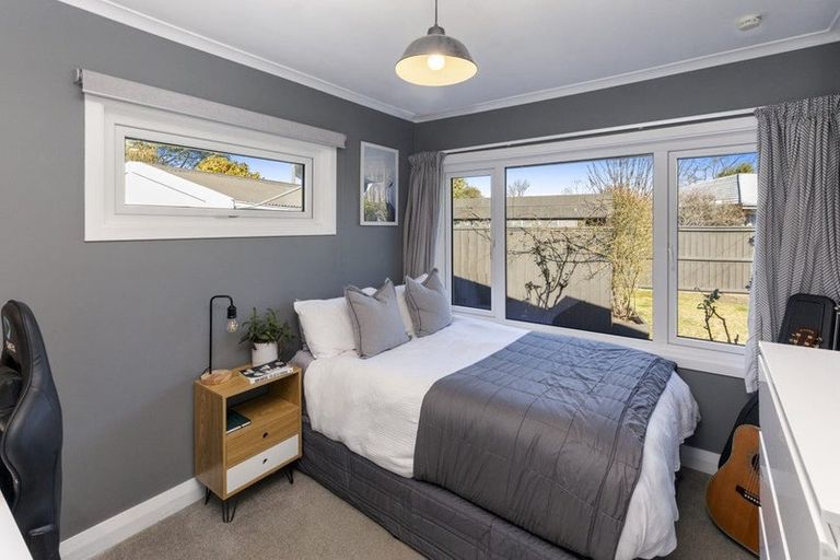 Photo of property in 39 Manor Place, Bryndwr, Christchurch, 8053