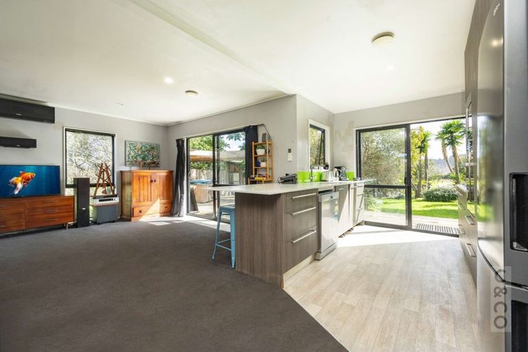 Photo of property in 836 Old North Road, Waimauku, 0882