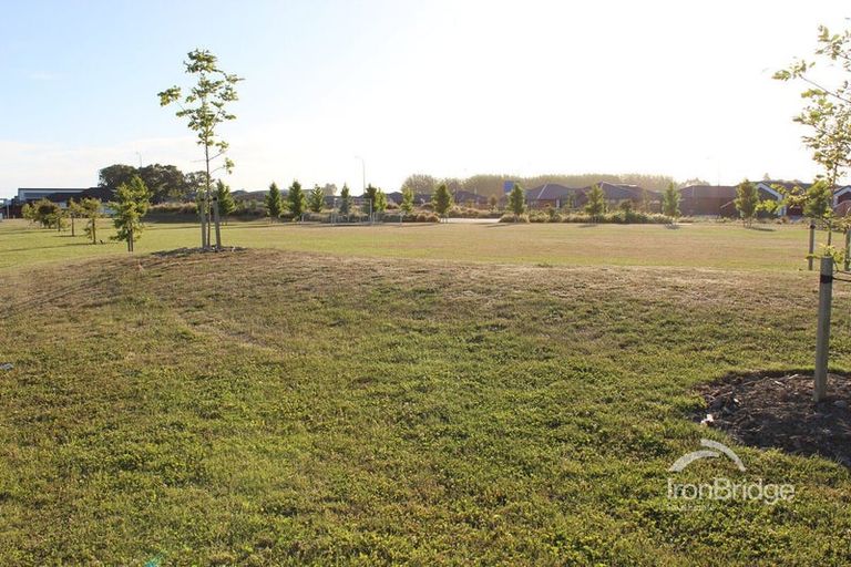 Photo of property in 21 Weaver Street, Woodend, 7691