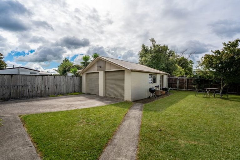 Photo of property in 37 Storey Avenue, Forest Lake, Hamilton, 3200