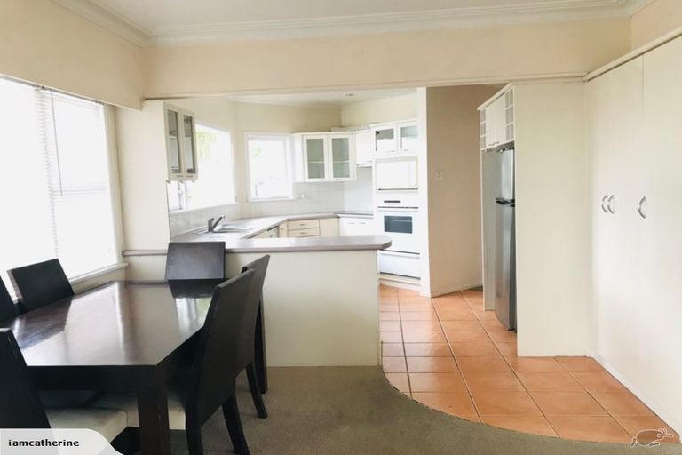 Photo of property in 1 Elizabeth Place, Mairangi Bay, Auckland, 0630