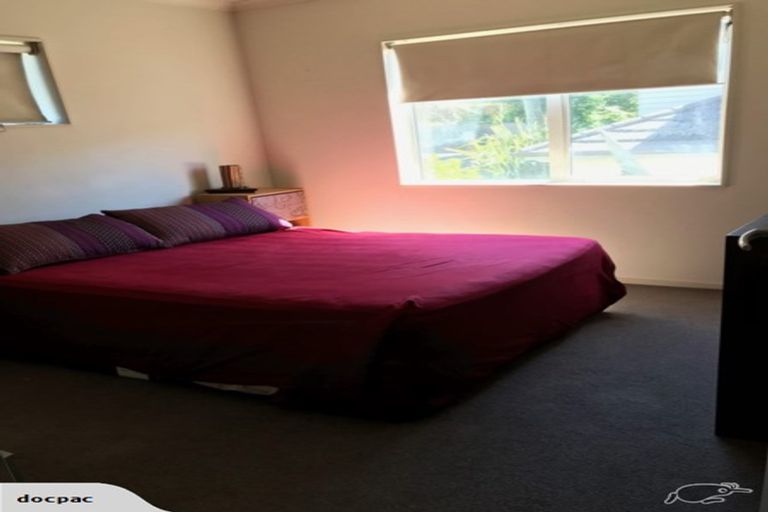 Photo of property in 16 Black Rock Road, Newlands, Wellington, 6037