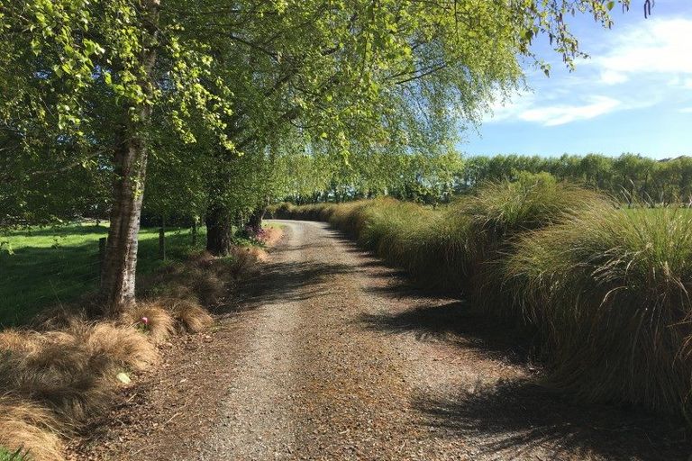 Photo of property in 73 Simon Road, Winton, 9781