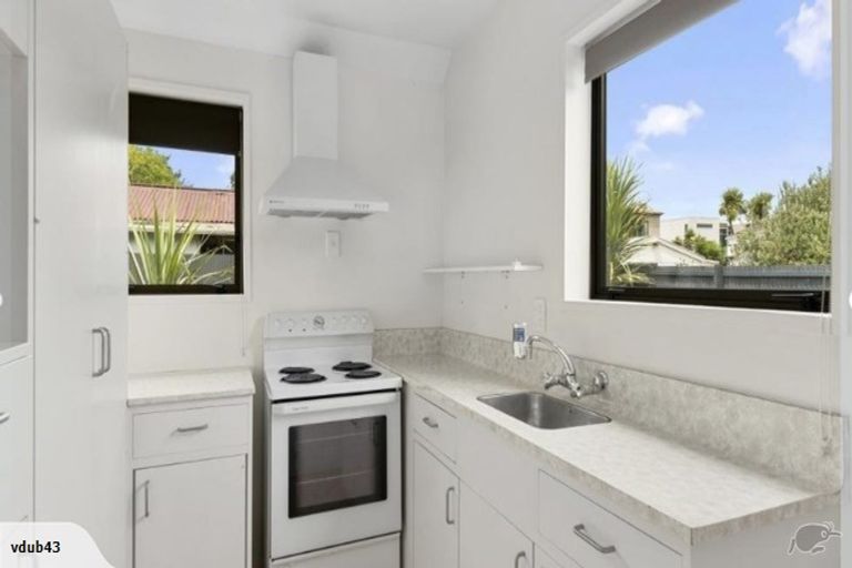 Photo of property in 77b Abberley Crescent, St Albans, Christchurch, 8014