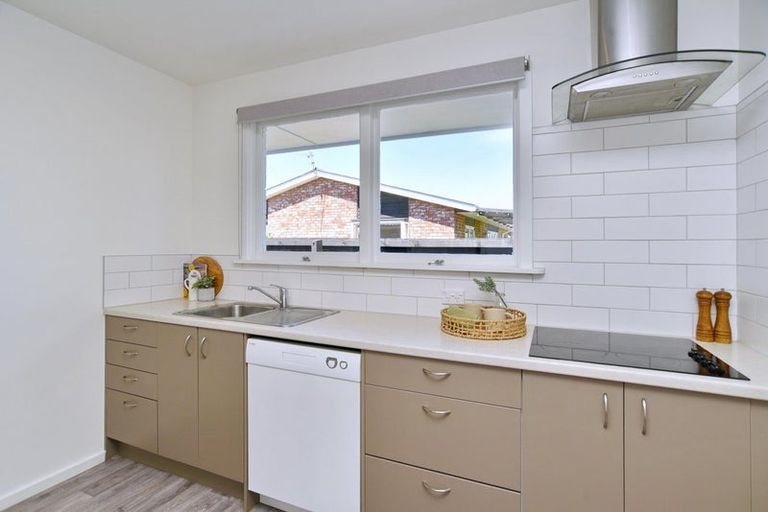 Photo of property in 2/12 Dellow Place, Spreydon, Christchurch, 8024