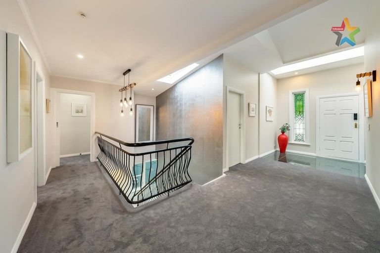 Photo of property in 15 Nikau Road, Point Howard, Lower Hutt, 5013