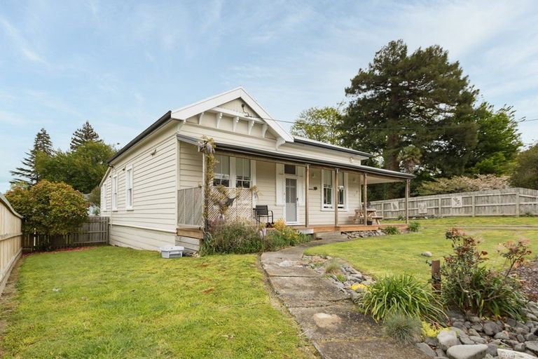 Photo of property in 50 Kenilworth Street, Waipawa, 4210