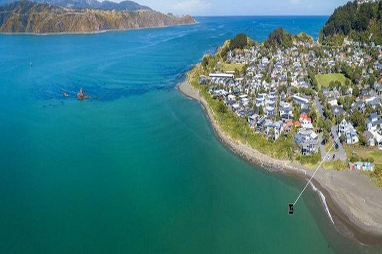 Photo of property in 75 Dundas Street, Seatoun, Wellington, 6022