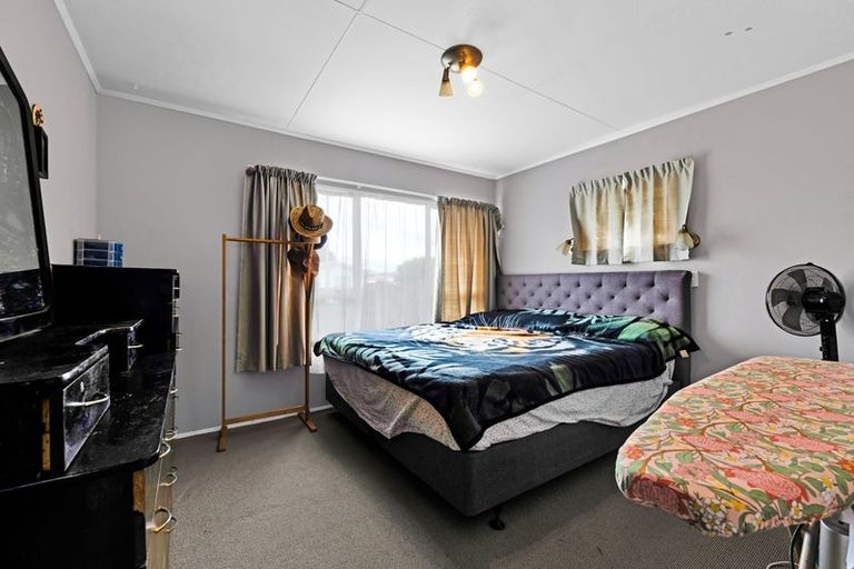 Photo of property in 11 Manuka Place, Hawera, 4610