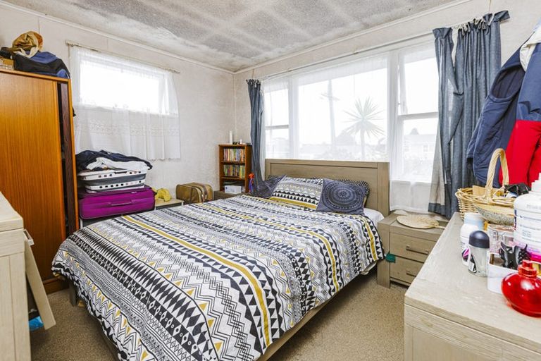 Photo of property in 37 Ferguson Street, Manurewa East, Auckland, 2102