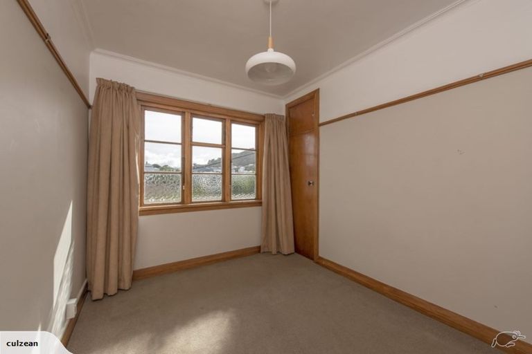 Photo of property in Ionian Flats, 123-125 Brougham Street, Mount Victoria, Wellington, 6011