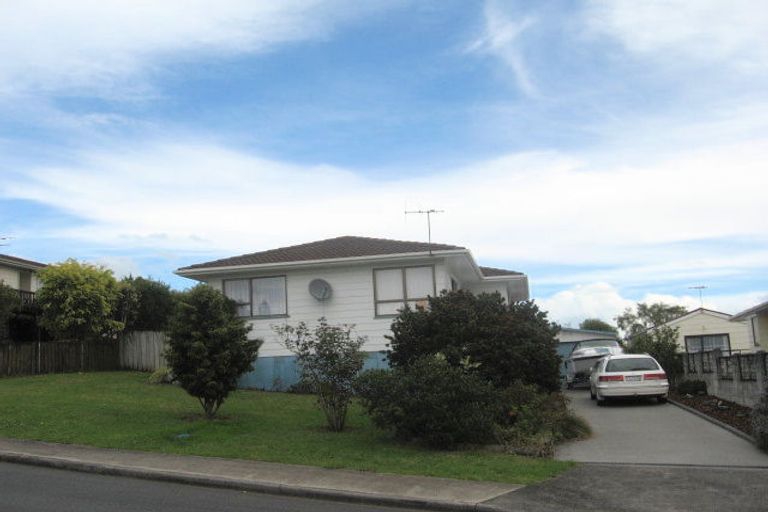 Photo of property in 5 Struan Place, Highland Park, Auckland, 2010