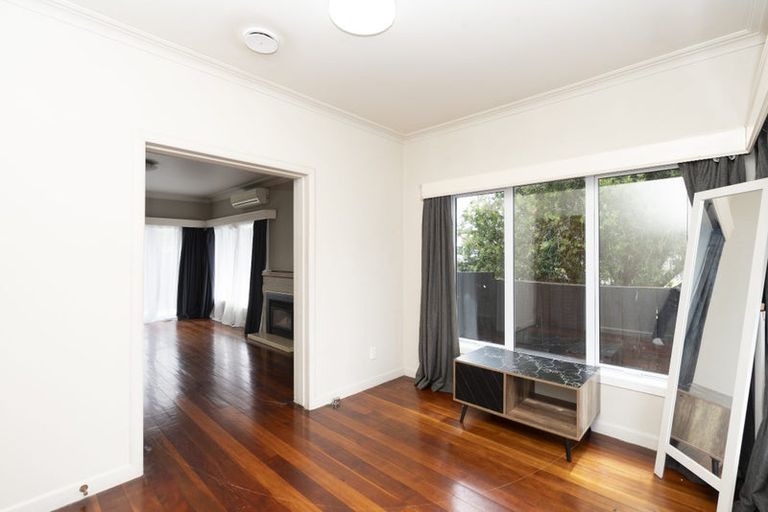 Photo of property in 11 Forest Lake Road, Forest Lake, Hamilton, 3200