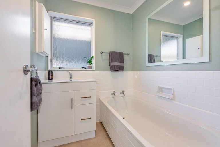 Photo of property in 48 Tweed Road, Papakowhai, Porirua, 5024