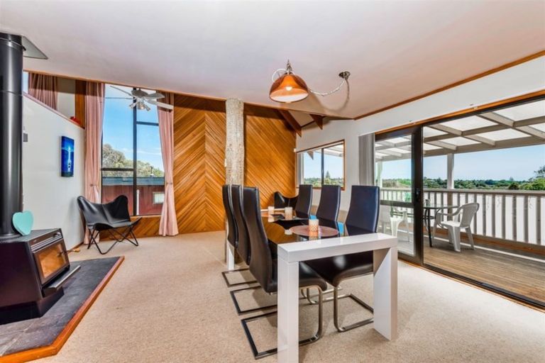 Photo of property in 1/3 Lynngate Place, Hillcrest, Auckland, 0627