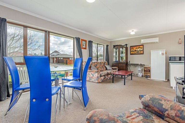 Photo of property in 12 Newton Place, Westbrook, Palmerston North, 4412