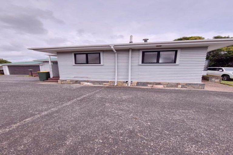 Photo of property in 51 Clevedon Road, Papakura, 2110