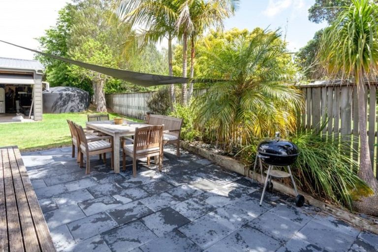 Photo of property in 29 Oyster Drive, Cooks Beach, Whitianga, 3591