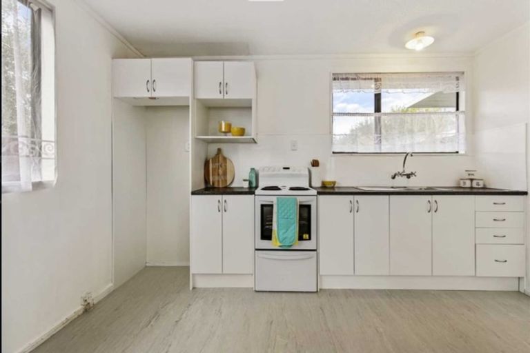 Photo of property in 2/61 Redcrest Avenue, Red Hill, Papakura, 2110