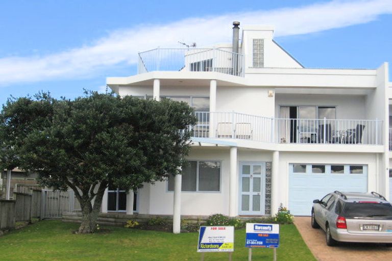 Photo of property in 4 Claxton Avenue, Pauanui, Hikuai, 3579