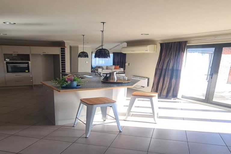 Photo of property in 100 Shakespeare Street, Leamington, Cambridge, 3432