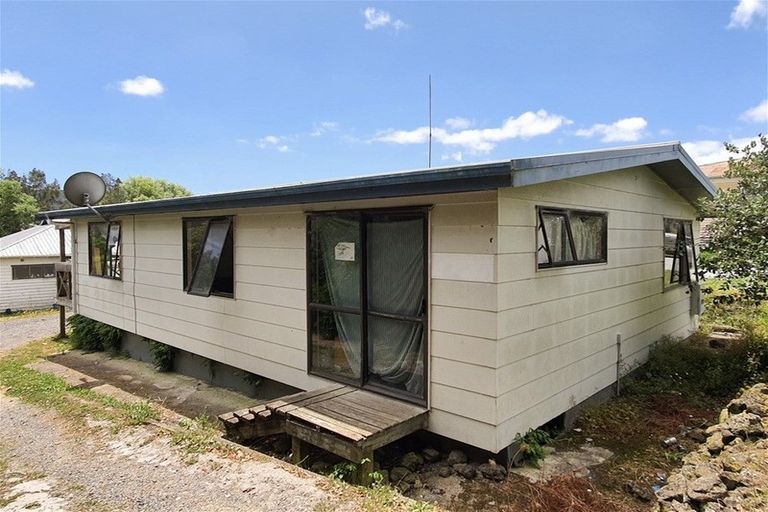 Photo of property in 24 Derrick Road, Kawakawa, 0210