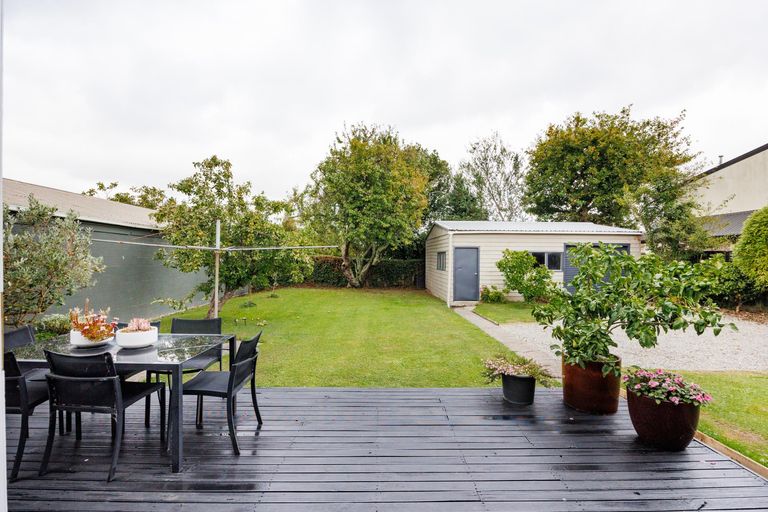 Photo of property in 382 Ruahine Street, Terrace End, Palmerston North, 4410