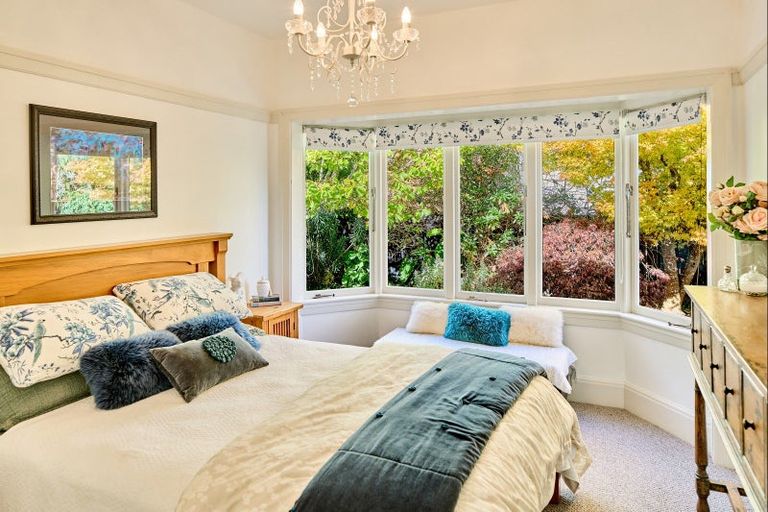 Photo of property in 68 Cheviot Road, Lowry Bay, Lower Hutt, 5013