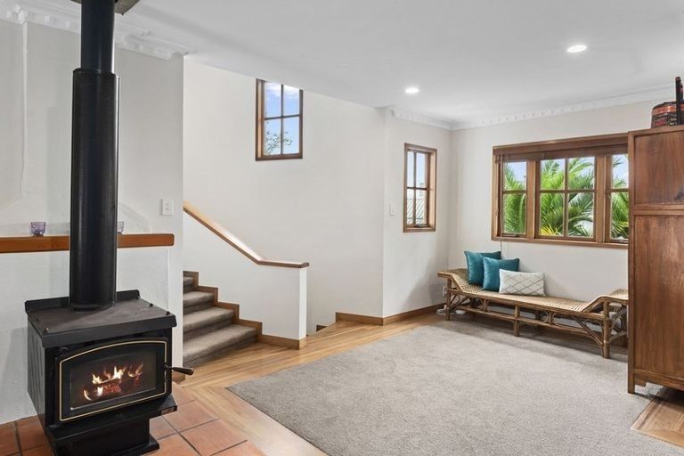 Photo of property in 105 Browns Bay Road, Browns Bay, Auckland, 0630