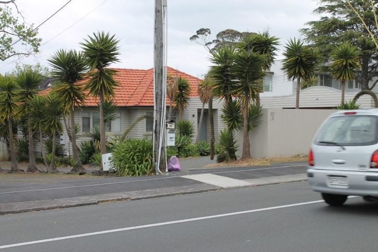Photo of property in 92 Shakespeare Road, Milford, Auckland, 0620