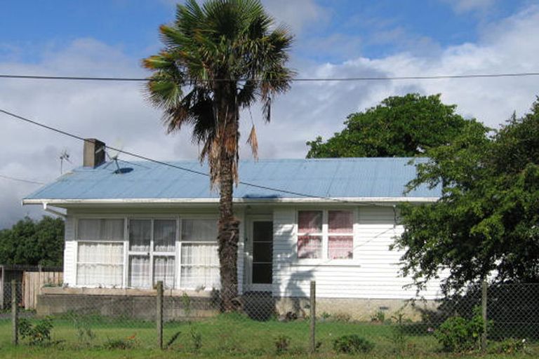 Photo of property in 18 Barrys Road, Glendene, Auckland, 0602