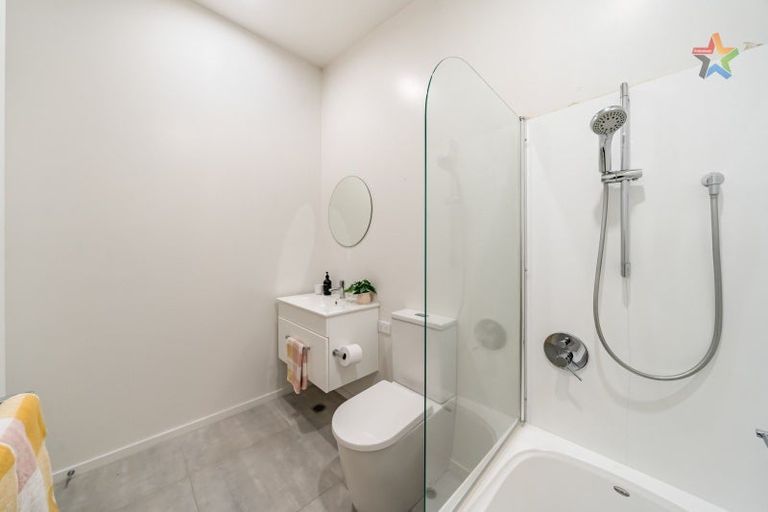 Photo of property in 1 Te Ara O Paetutu, Petone, Lower Hutt, 5012