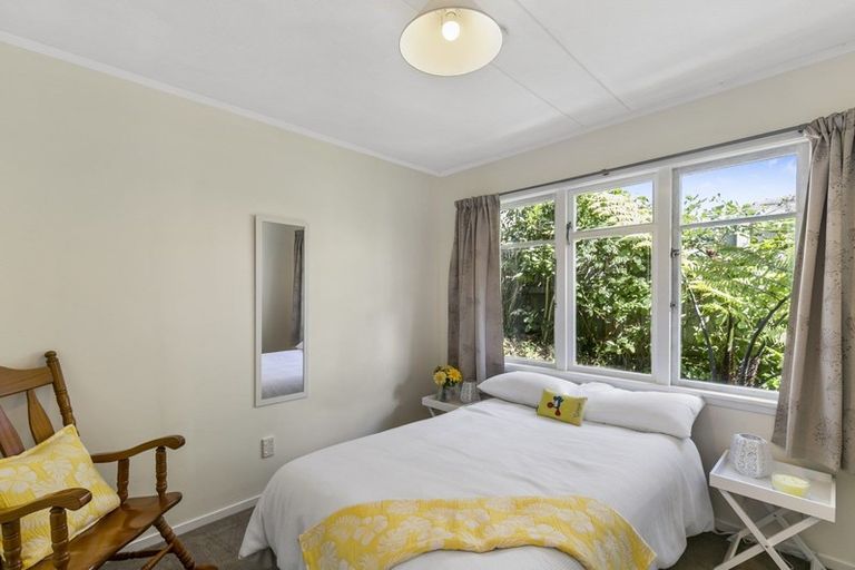 Photo of property in 142 Helston Road, Paparangi, Wellington, 6037