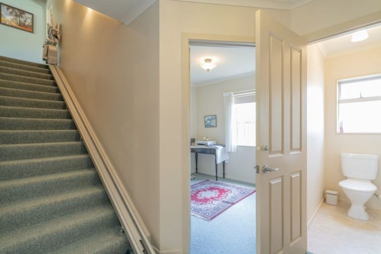 Photo of property in 2 Parkland Place, Whitianga, 3510