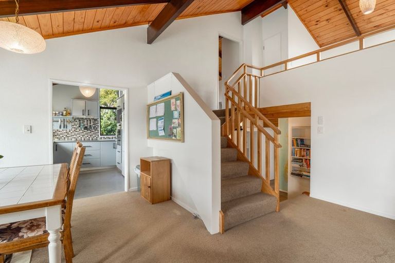 Photo of property in 11 Waitawa Place, Lynmore, Rotorua, 3010