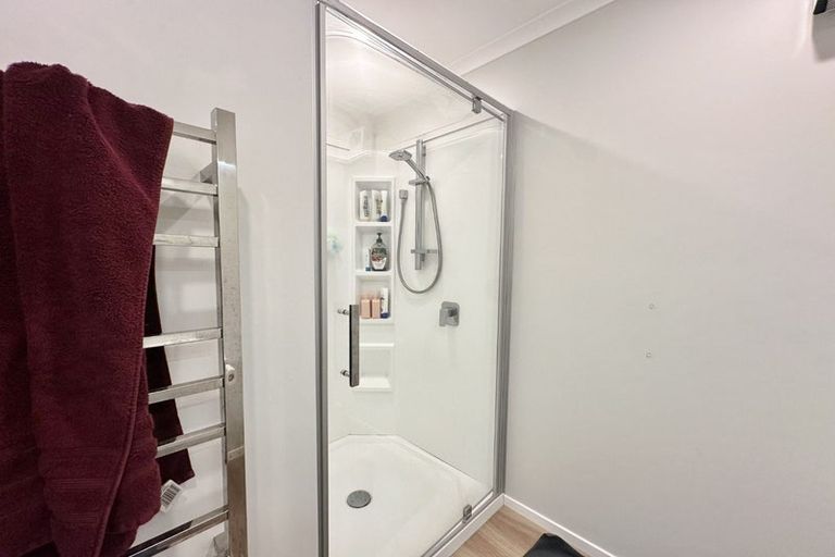 Photo of property in 6 Gloaming Lane, Wallaceville, Upper Hutt, 5018