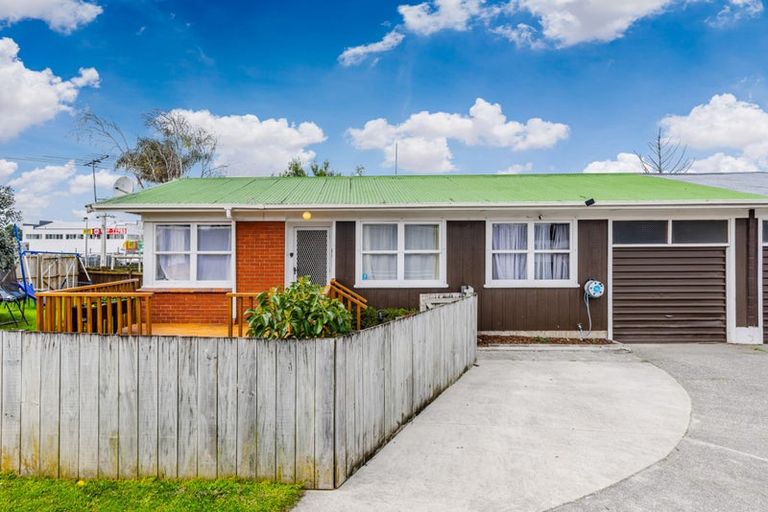 Photo of property in 1/94 Beaumonts Way, Manurewa, Auckland, 2102