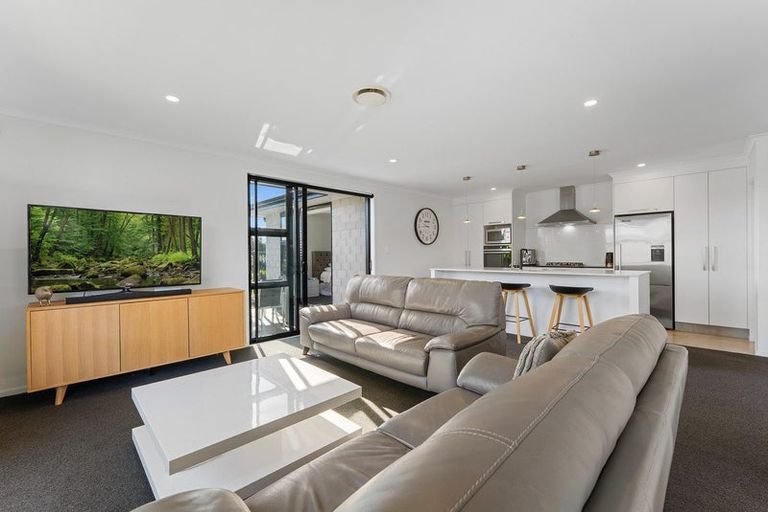 Photo of property in 38 Drabble Crescent, Papamoa Beach, Papamoa, 3118