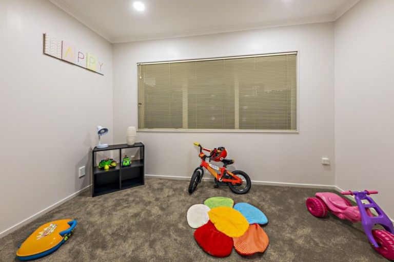 Photo of property in 31 Muirfield Street, Wattle Downs, Auckland, 2103