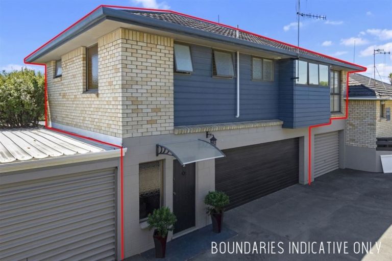 Photo of property in 2/33 Golf Road, Mount Maunganui, 3116